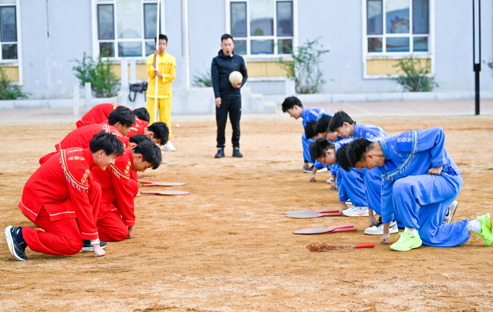 SROTg, com, 教授一项运 SROTg, com, 教授一项运