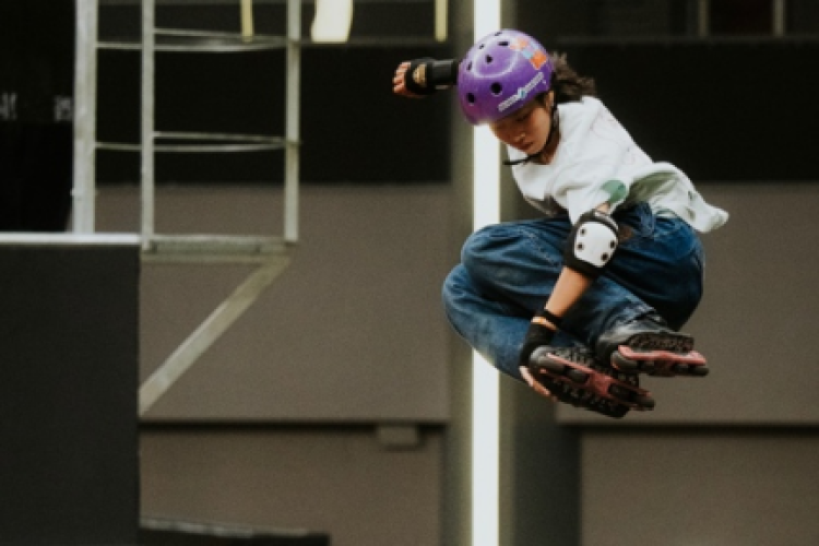 众继续开放, 圈层, 国际极限滑 众继续开放, 圈层, 国际极限滑